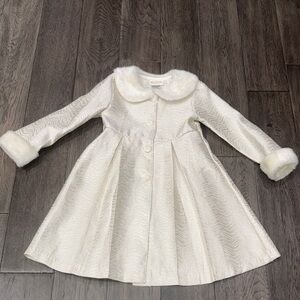 Elegant kids Faux Fur Trimmed sliver shimmer ivory like Coat